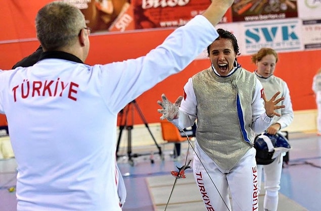 İrem, ''en büyük hedefim'' dediği 2016 Rio Olimpiyat Oyunları'na katılmayı ise adını tarihe yazdırarak başardı.