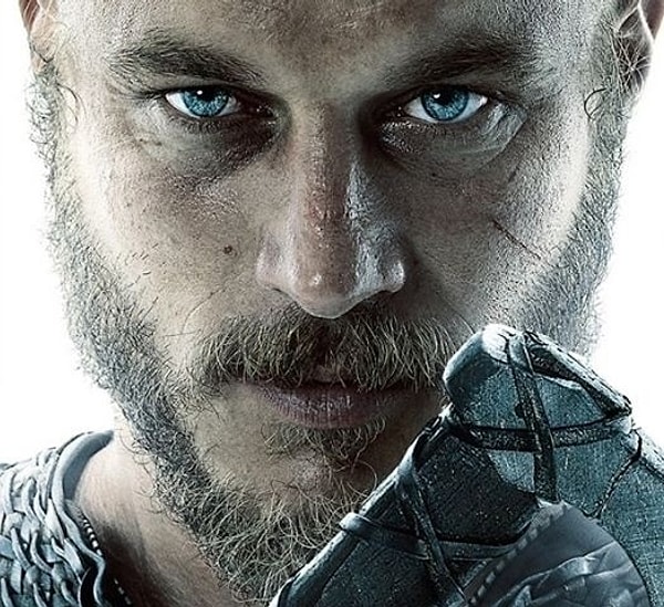 13. По преданию, на знамени Рагнара был изображен ворон Одина, своим крылом указывавший направление похода.