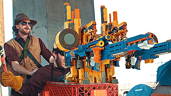 Nerf Silahlarıyla Savaşmak Hiç Bu Kadar Eğlenceli Olmamıştı!