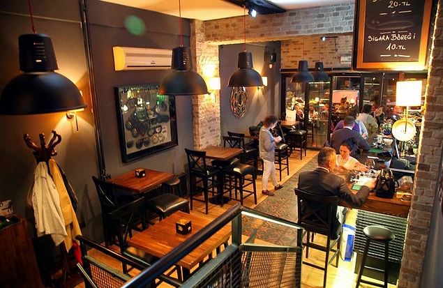 8. 21 Pub