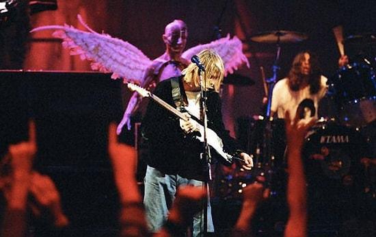 Sata Sata Bitiremediler: Cobain'in Şimdi de Gitarı Açık Artırmada