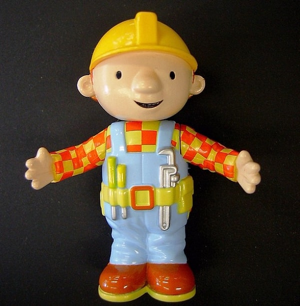 16. У Боба-строителя в японском варианте 5 пальцев, а не 4. Местные власти решили добавить ему палец, чтобы дети не думали, что этот персонаж - член якудза.