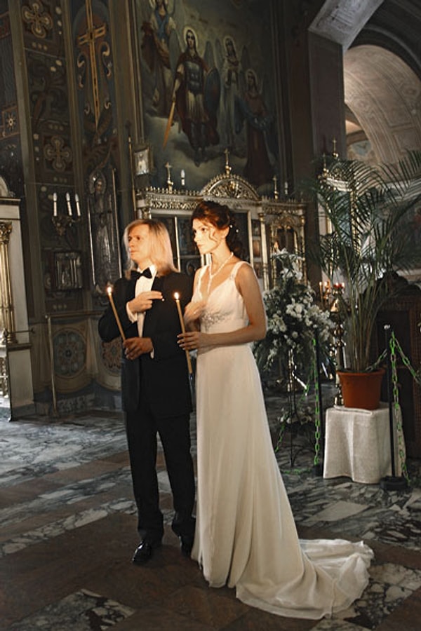 3. Актриса всеми силами пыталась удержать мужа: найти общее дело, приобщить к своим ролям в театре, работе со школой детского творчества (совместному проекту супругов), даже пыталась забеременеть.