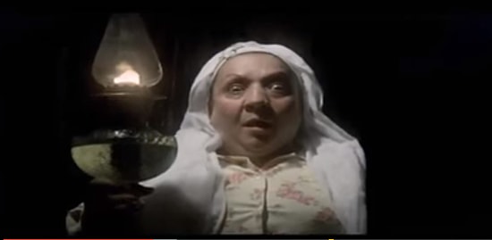 15 Aşamada Ailesiyle Yaşayan Herkesin Kabusu: Gece Kapıya Dayanan Anne Baba