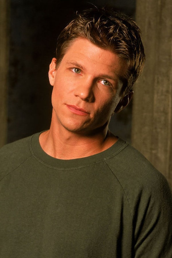 13. Марк Блукас (Райли Финн)