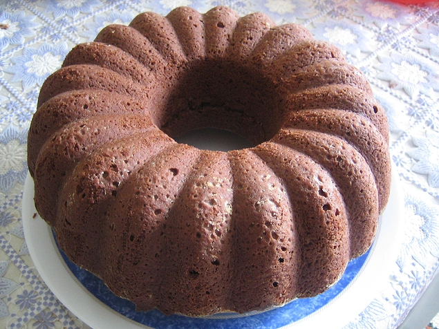 Çaylı değişik kek (süt koyma)