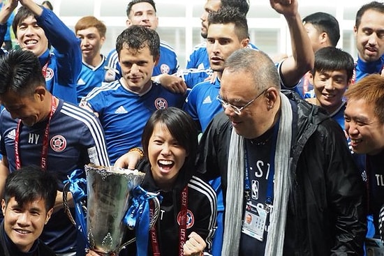 Takımını Şampiyon Yapan Kadın Teknik Direktör Tarihe Geçti