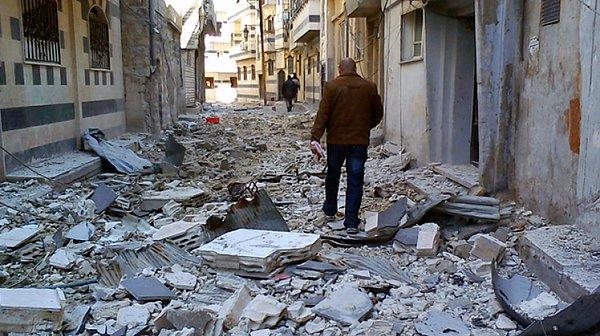 Suriye'de Mart 2011'de başlayan savaşta en az 250.000 kişi öldü