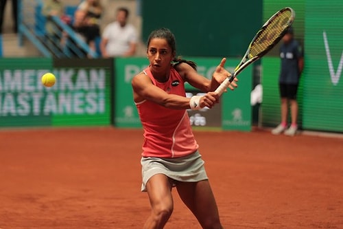 Çağla Büyükakçay İstanbul Cup'ta Şampiyon!