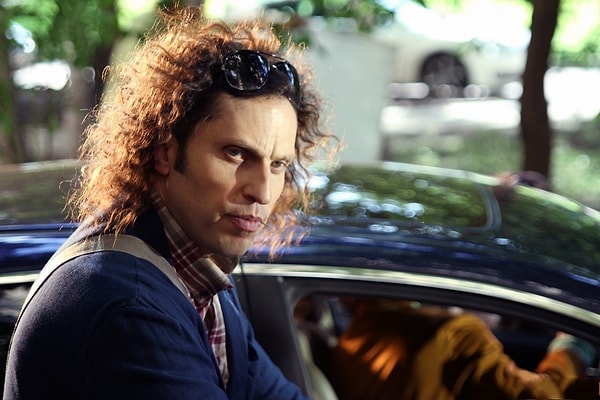 11. Ты уже наверняка устал (-а) от вопроса "А ты вообще их выпрямляешь?".