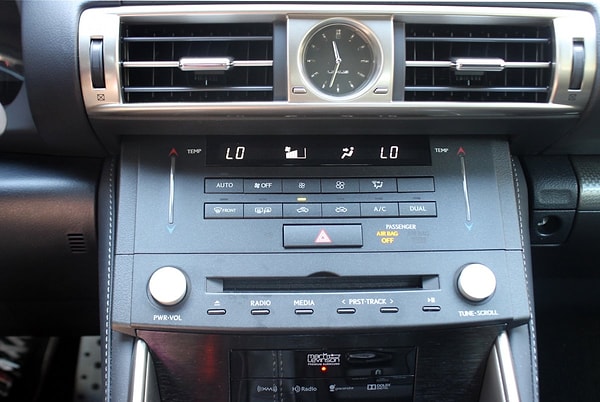 7. ...Некоторые моменты сделаны откровенно по хард-кору.