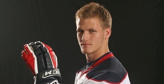 Хоккеист Иван Телегин бросил жену с ребенком ради Пелагеи