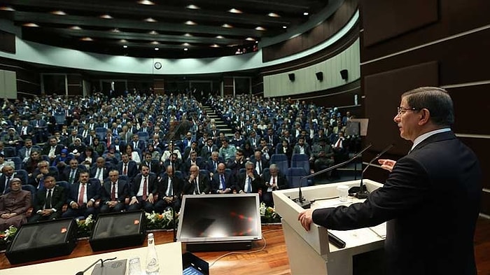 Davutoğlu: 'Özgürlükçü Bir Laiklik Anlayışına Anayasamızda Yer Vereceğiz'