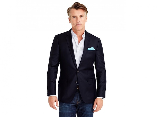 10. Темно-синий блейзер может быть полезнее, чем вы думаете