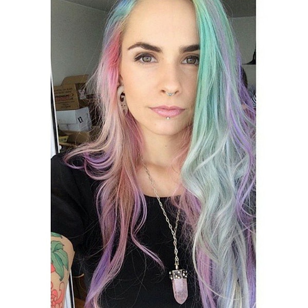 12. “Волосы цвета радуги идут только белокожим"