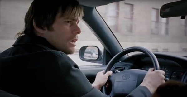 13. Всем разрешили импровизировать – всем, кроме Джима Керри