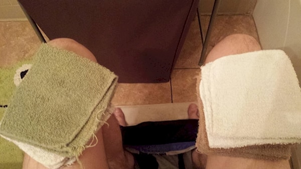 6. Специальные наколенники, для безопасного использования телефона