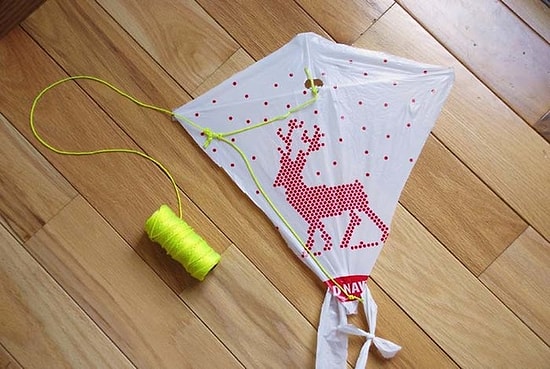 Çöpe Atacağınız Poşetlere Yazık Etmemek İçin 15 Değişik Değerlendirme Fikri