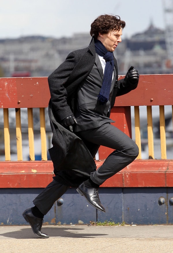 6. И он бежит! Бежит по улицам Лондона навстречу своим поклонникам и новым сериям!