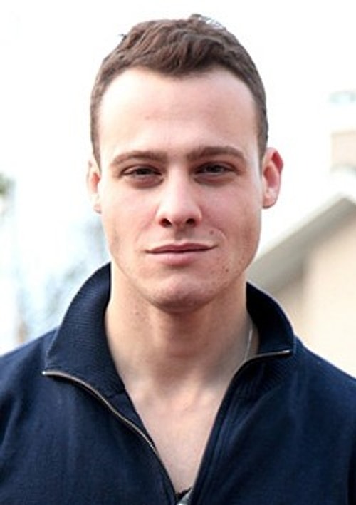 Roy Harper (Colton Haynes) / Kerem Bursin
