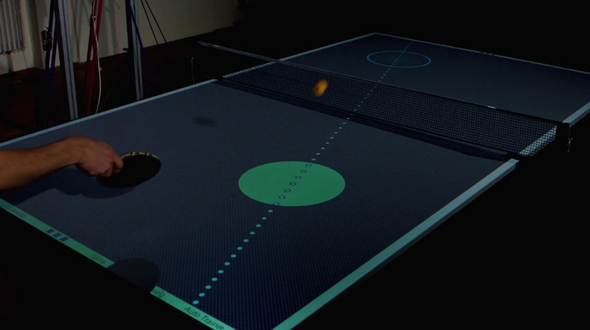 Bir Profesyonel Gibi Nasil Masa Tenisi Oynanacagini Gosteren Interaktif Tenis Masasi