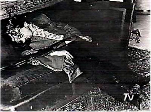 Başkanlık Sarayı'na yapılan saldırılar sırasında Allende'ye teslim olması çağrısı yapıldı, fakat o teslim olmayı reddetti ve intihar etti.