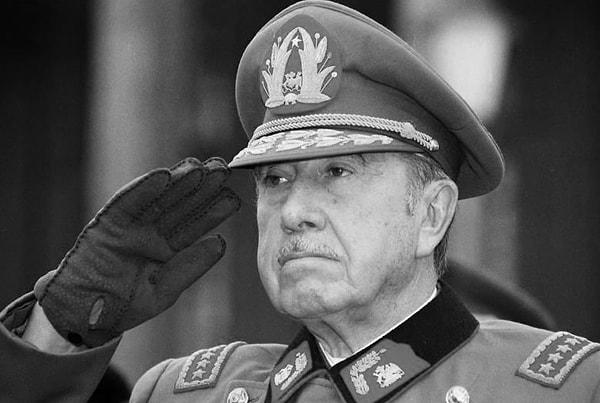 Bu dönemde yapılanların bir bir ortaya çıkmaya başlaması, Augusto Pinochet'nin halk oyuyla seçimlerde kaybetmesiyle oldu.
