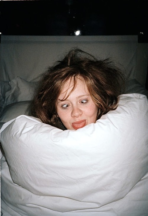 Adele'in Tüm Dünyayı Ağlatan Şarkılarındaki Esas Oğlan ve Onun Kadrajından 18 Fotoğraf