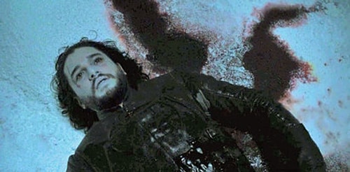 Bu görüntü, üç başlı ejderha şeklindeki Targaryen deseni bile olabilir.