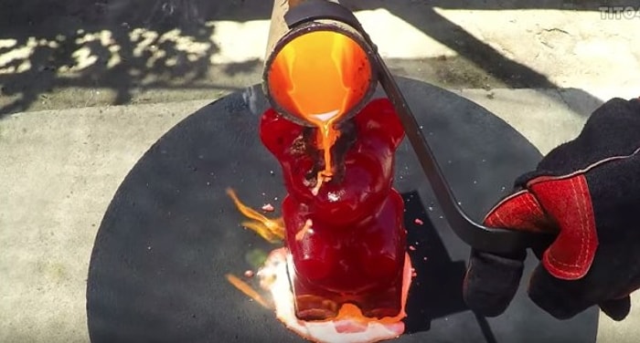 Dev Jelibona Erimiş Bakır Dökülürse Ne Olur?