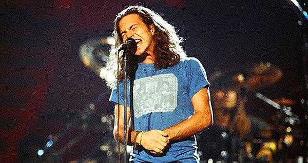 1. Eddie Vedder, Edward Louis Severson adıyla 23 Aralık 1964'te dünyaya geldi.
