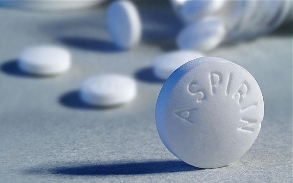 2. Aspirin 1950 yılında dünyanın en çok satılan ilacı olarak Guinness Rekorlar Kitabı'na girmeye hak kazanmıştır.