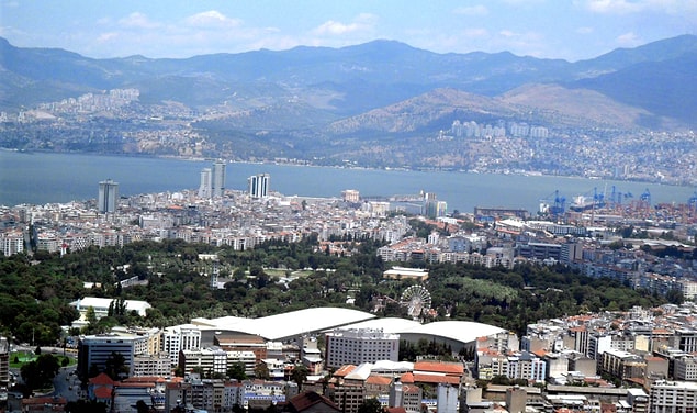 Yangın alanında bugün İzmir Enternasyonal Fuarı bulunmaktadır.