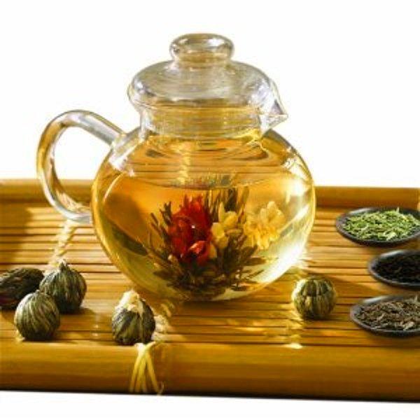 3. Klasik çaylarla birlikte, bitki çaylarının da kökeninin yasemin çayıyla Çin olduğunu söylemekte fayda var.