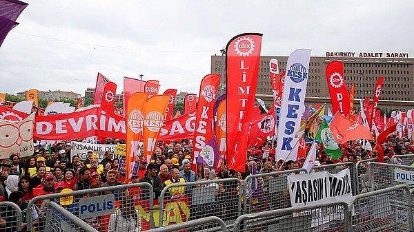 Bakırköy'de binlerce kişi kutlamaların yapılacağı alanda toplandı