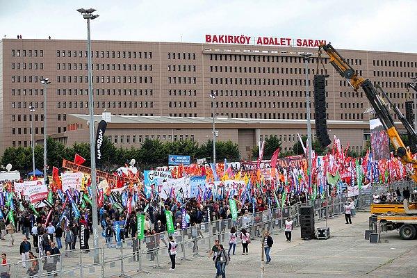 İstanbul Valiliği: 207 kişi gözaltına alındı