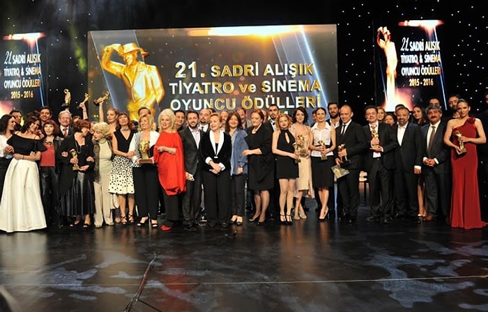 21. Sadri Alışık Tiyatro ve Sinema Oyuncu Ödülleri Sahiplerini Buldu