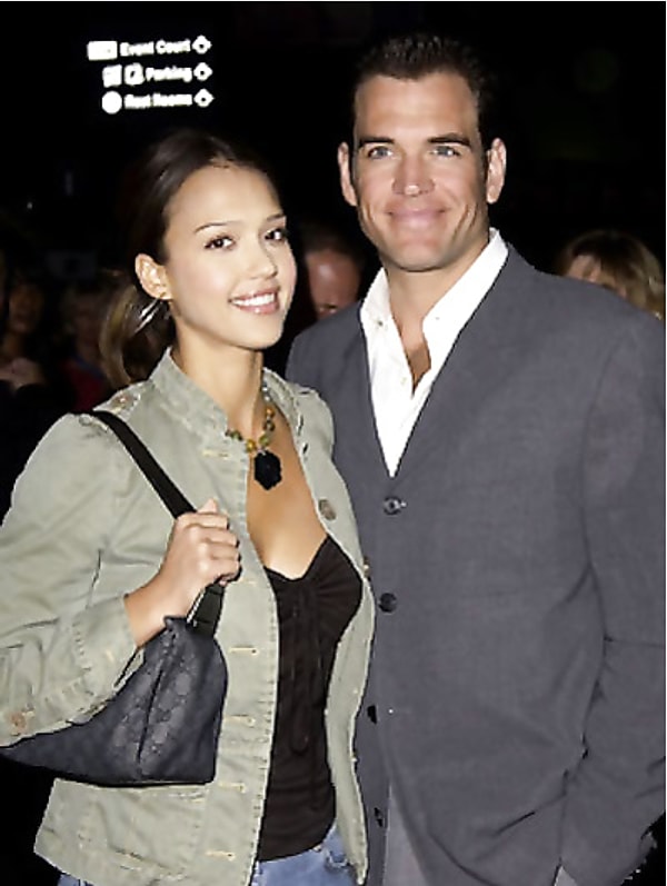 3. Джессика Альба потеряла невинность в 18 лет с её партнером Майклом Уэтерли, который был на 12 лет старше её.