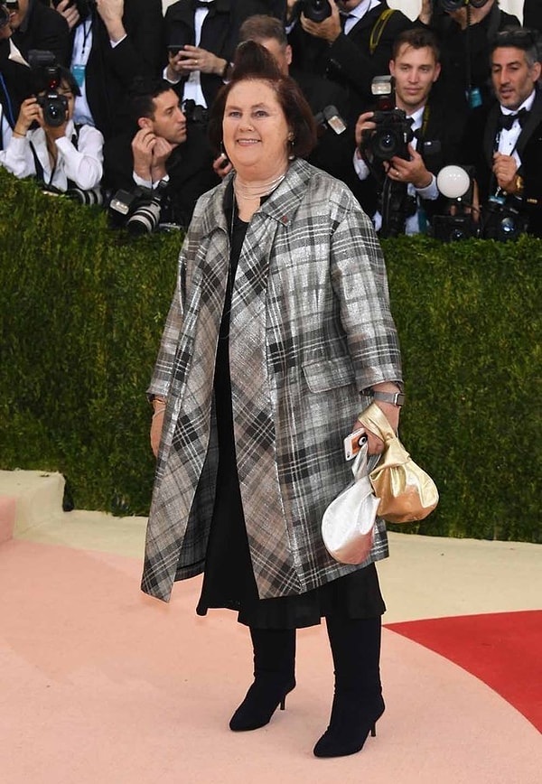 97. Сьюзи Менкес