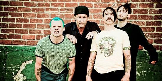 Yeni Red Hot Chili Peppers Albümünden İlk Şarkı Geldi: ‘Dark Necessities’