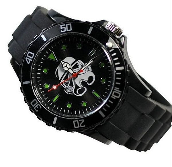 1. Часы на тематику "Звездных войн"