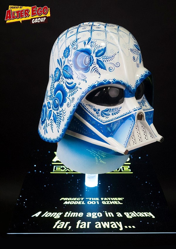 10. Маска Дарт Вейдера с гжелью и хохломой