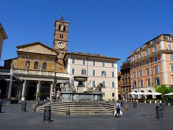 9. Santa Maria in Trastevere, Roma,	İtalya	/ Yapım yılı: 340