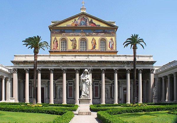 17. San Paolo fuori le mura,	  Roma, İtalya	/ Yapım yılı: 386