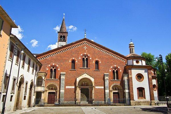30. Sant'Eustorgio Bazilikası,	 Milan,	İtalya / Yapım yılı: 4. yüzyıl