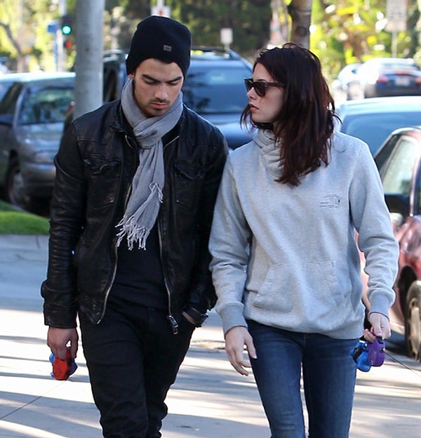 4. Эшли Грин потеряла невинность в 20 лет с Джо Джонасом, который на тот момент был её парнем.