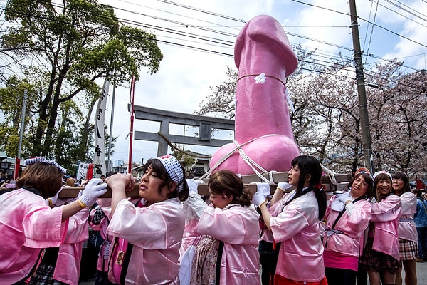 1. Канамара-мацури - Кавасаки, Япония