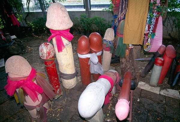 4. Святилище фаллосов Chao Mae - Бангкок, Таиланд