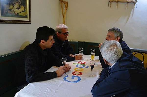 10. Даже Google-бар есть!