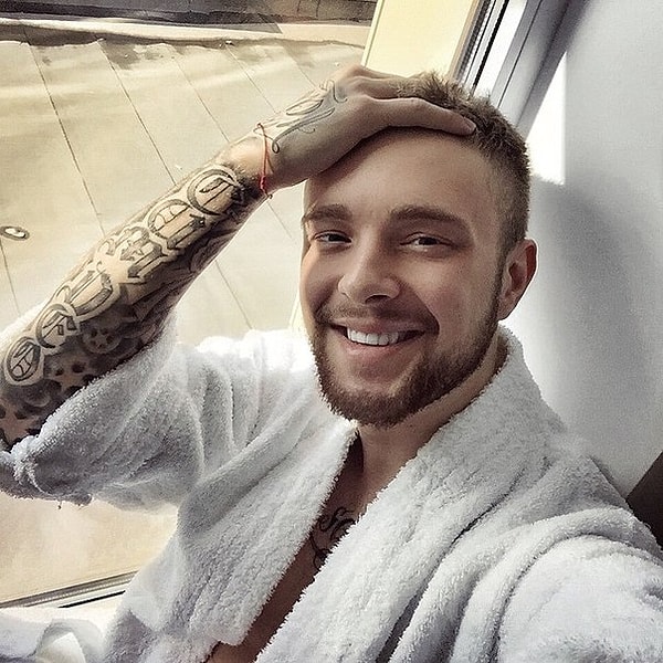 6. Но, к сожалению, а, может, к счастью для поклонниц певца, пара рассталась